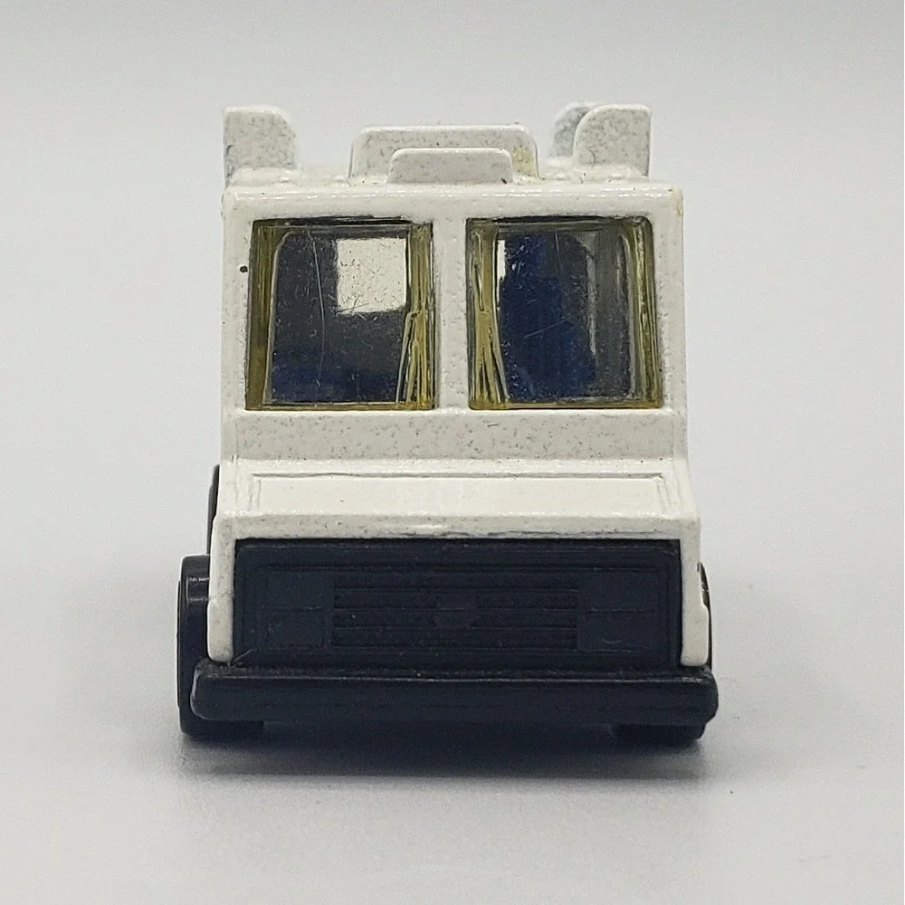 Vtg 1983 Hot Wheels Good Humor Blue White Ice Cream Truck Mattel‎ EUC